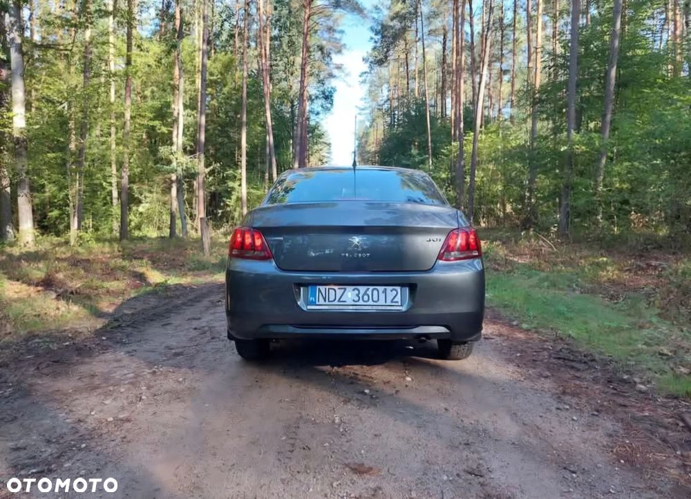 Peugeot 301 1.2 Pure Tech Access - 11