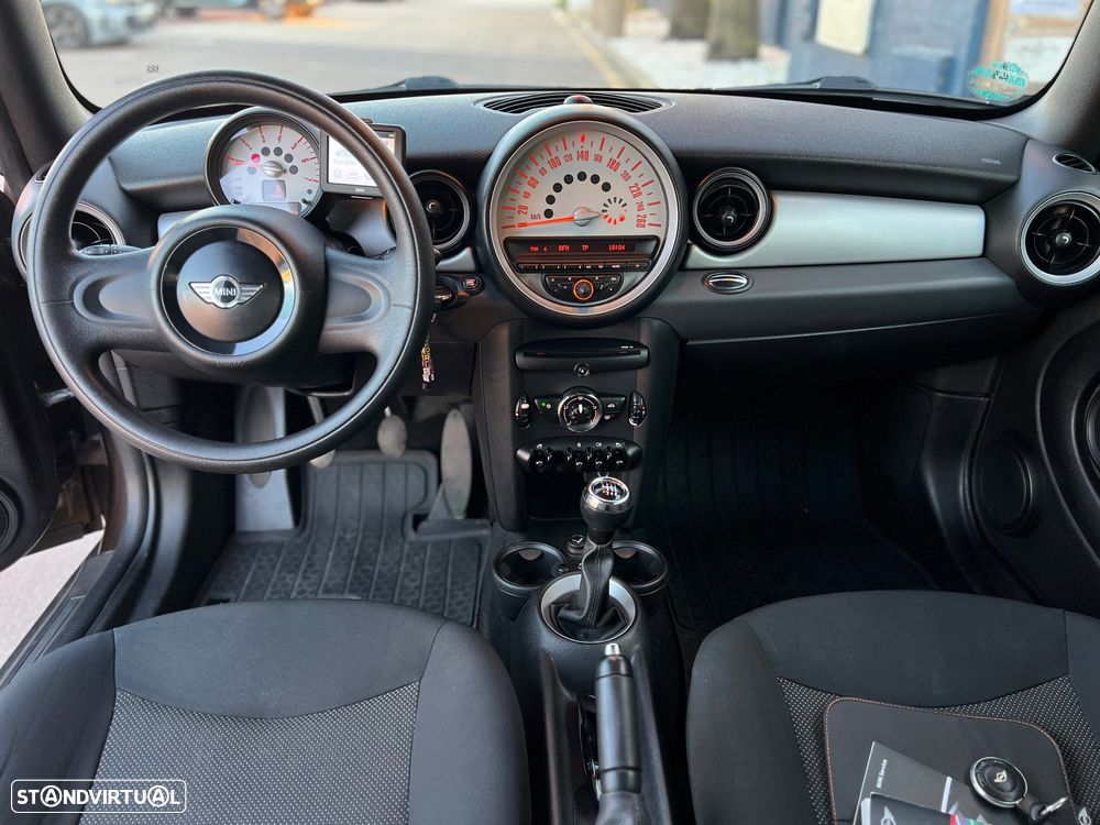 MINI Clubman Cooper D - 8