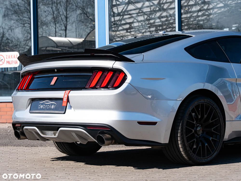 Ford Mustang - 8