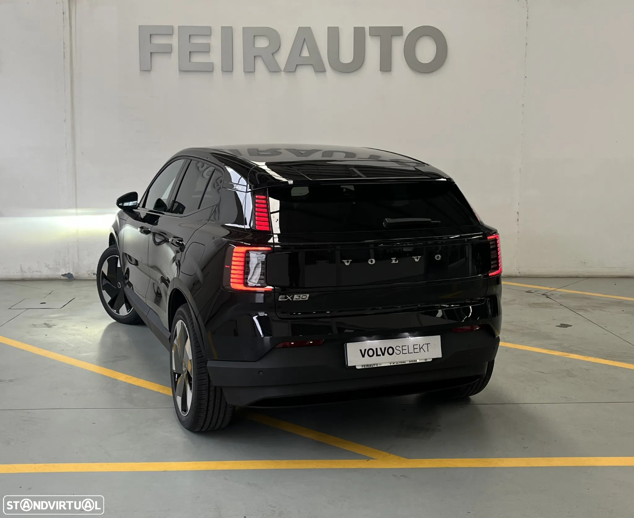 Volvo EX30 69 kWh Single Motor Extended Range Plus - 5