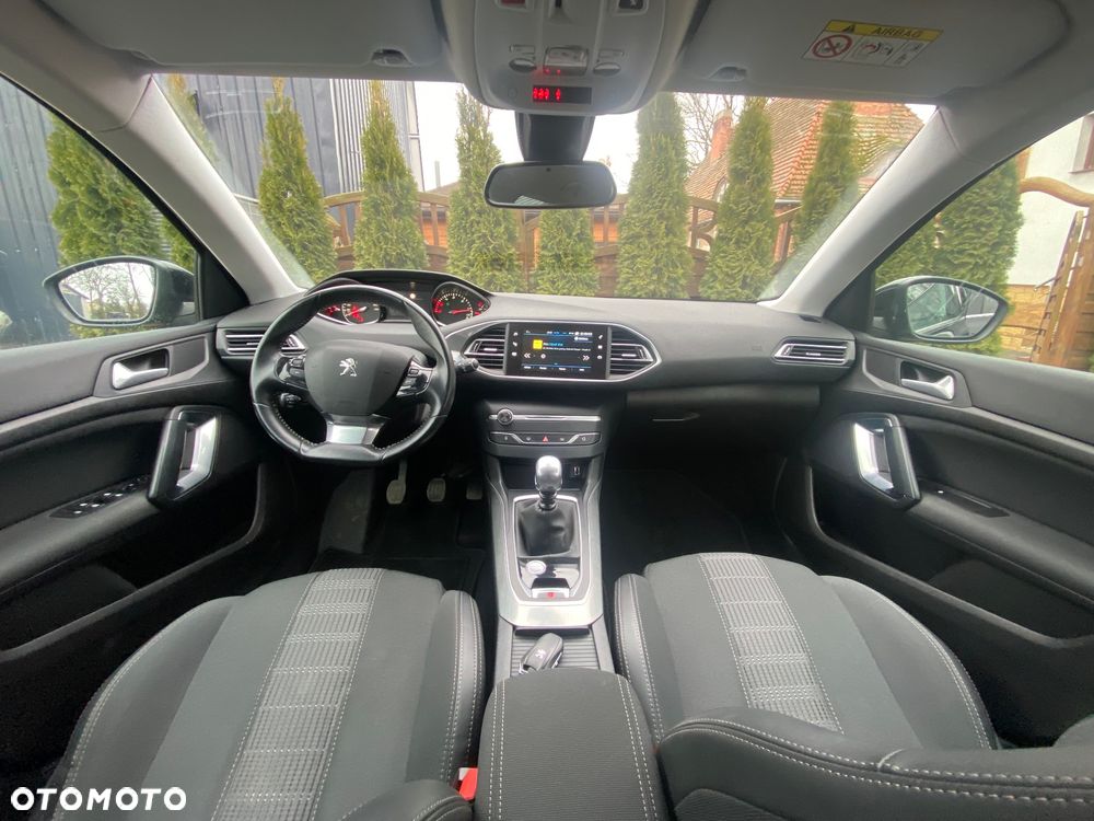 Peugeot 308 BlueHDi 130 Stop & Start Active - 29