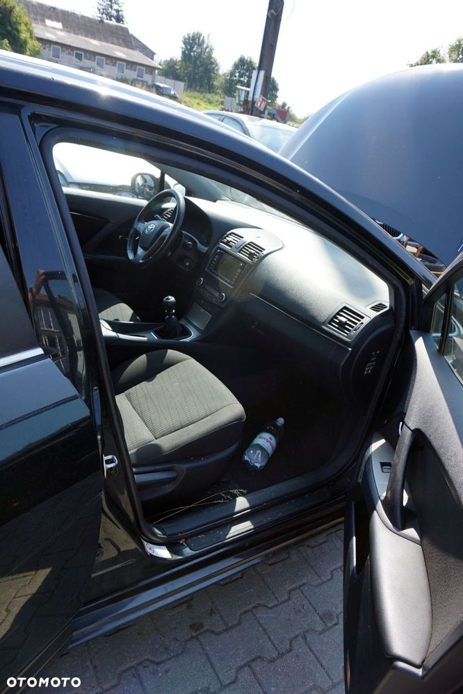 TOYOTA AVENSIS III T27 PH1 KOMBI 2009 209 2.0 D4D 1AD-FTV 126KM EA65 CZARNY na części - 18