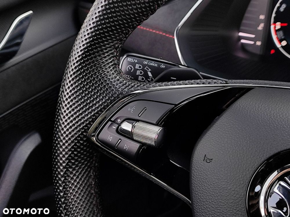 Skoda Octavia 2.0 TDI RS DSG - 18