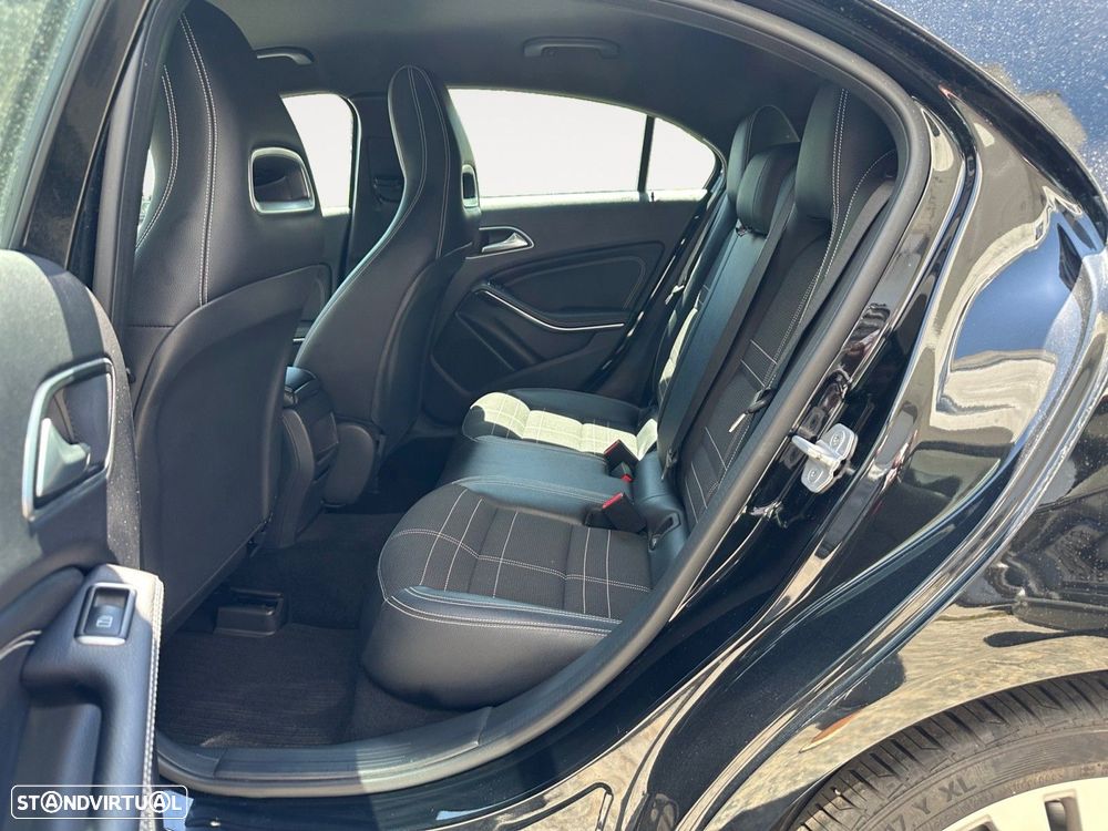 Mercedes-Benz A 180 d Urban - 13