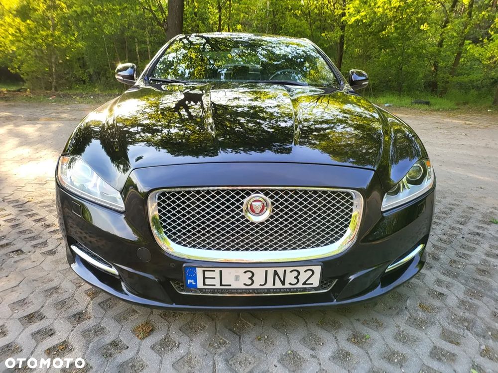 Jaguar XJ - 9