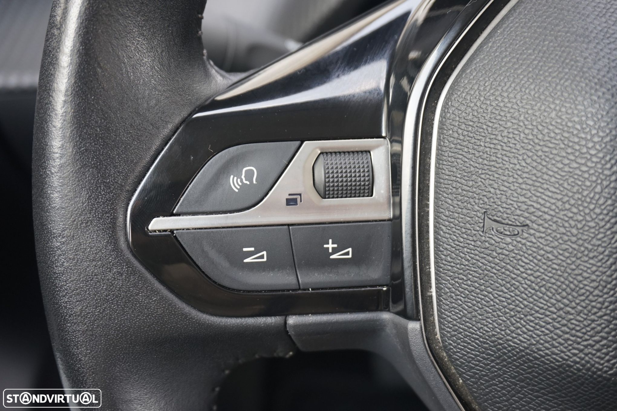 Peugeot e-208 Active - 8
