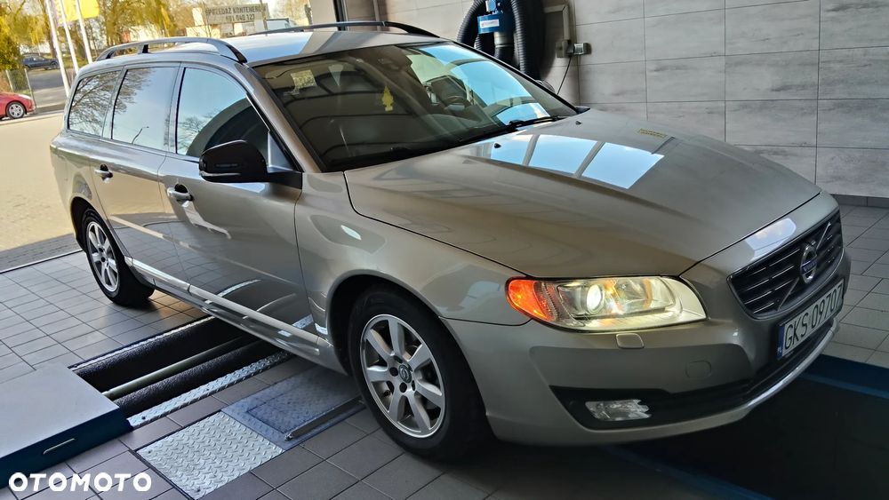 Volvo V70 D2 Geartronic Powershift Momentum - 5