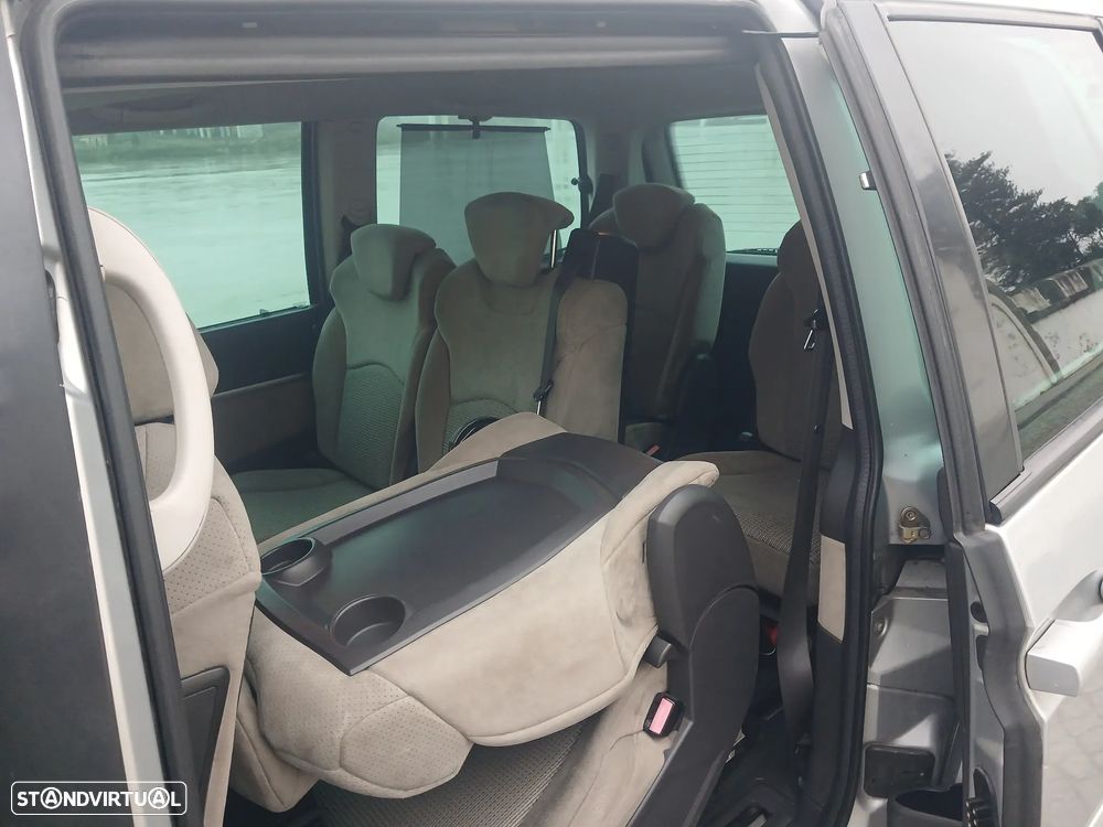 Peugeot 807 ver-2-2-hdi-navteq - 12