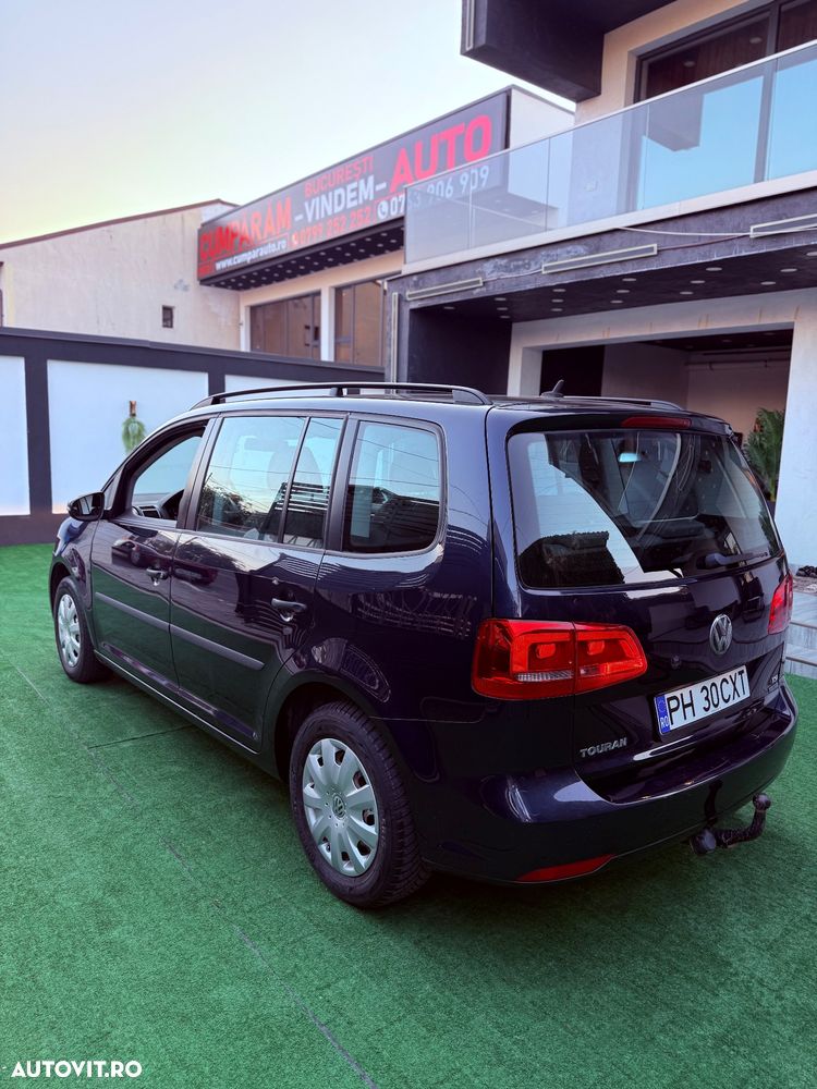 Volkswagen Touran - 9