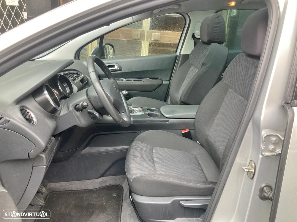 Peugeot 3008 1.6 HDi Executive - 6