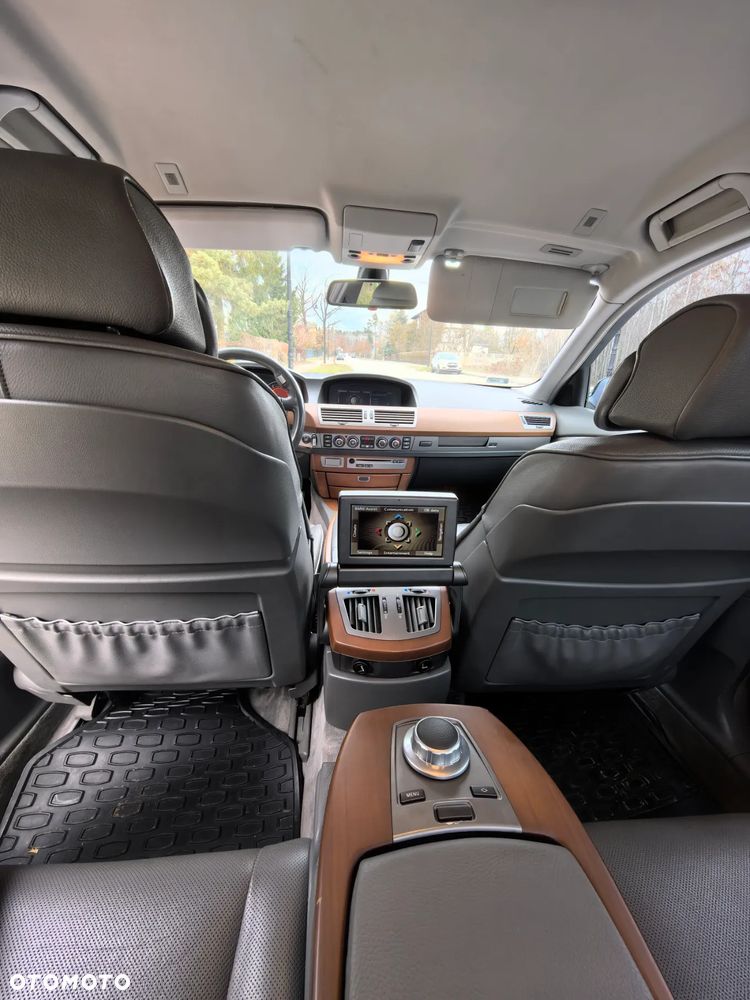 BMW Seria 7 - 19