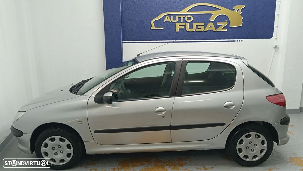 Peugeot 206 1.1 Color Line - 4