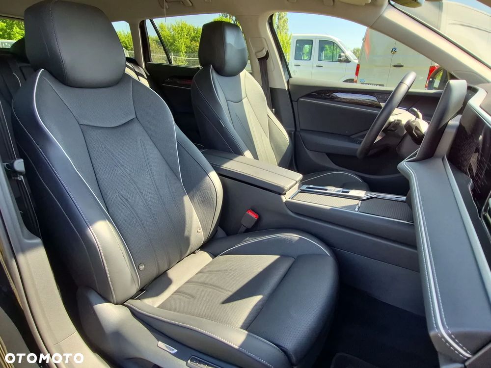 Volkswagen Passat - 10