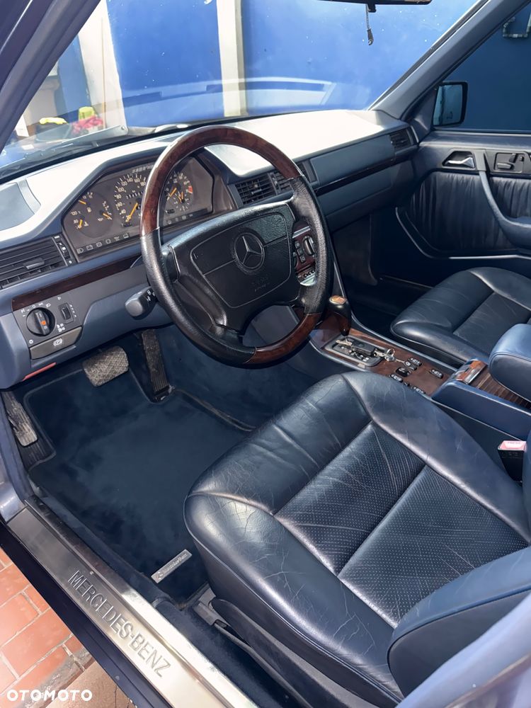 Mercedes-Benz Klasa E - 8