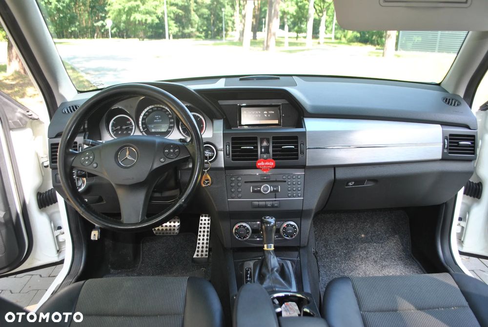 Mercedes-Benz GLK 220 CDI DPF 4Matic BlueEFFICIENCY 7G-TRONIC - 12