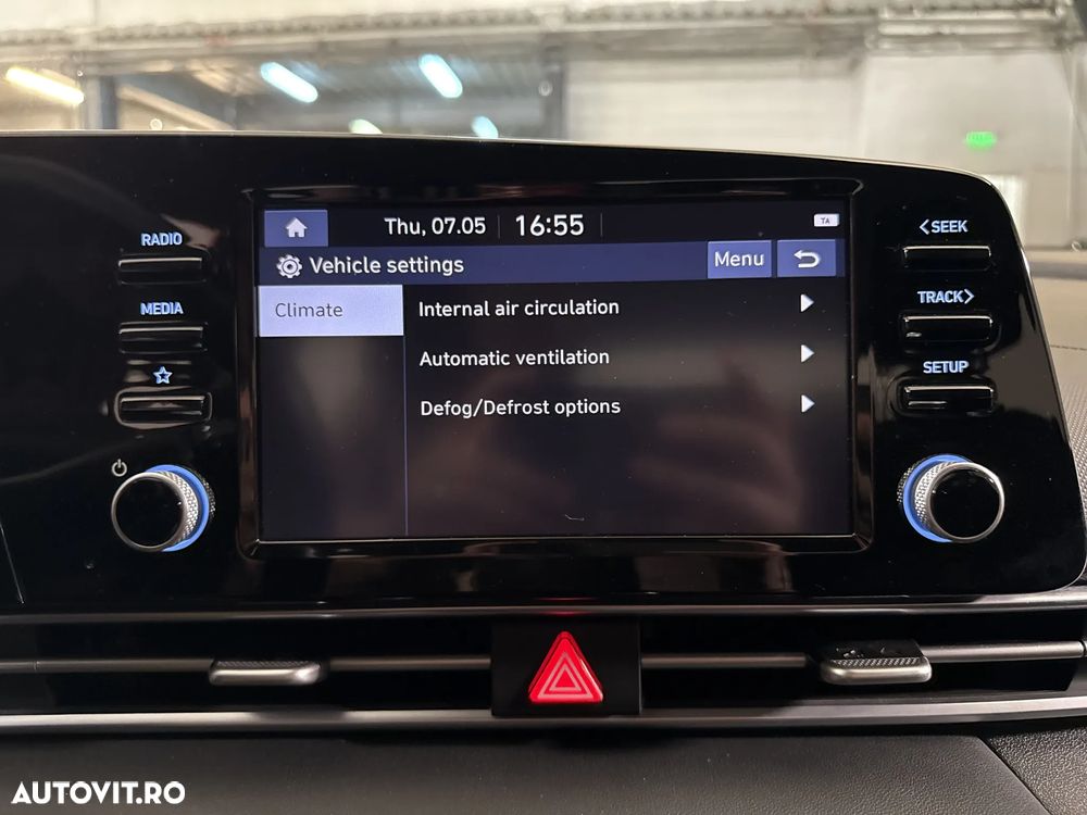 Hyundai Elantra - 20