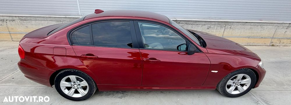 BMW Seria 3 320d DPF Blue Performance Edition Sport - 23