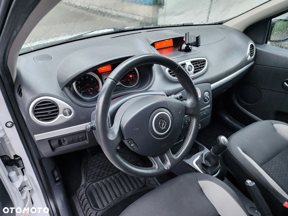 Renault Clio TCe 100 Grandtour Dynamique - 18