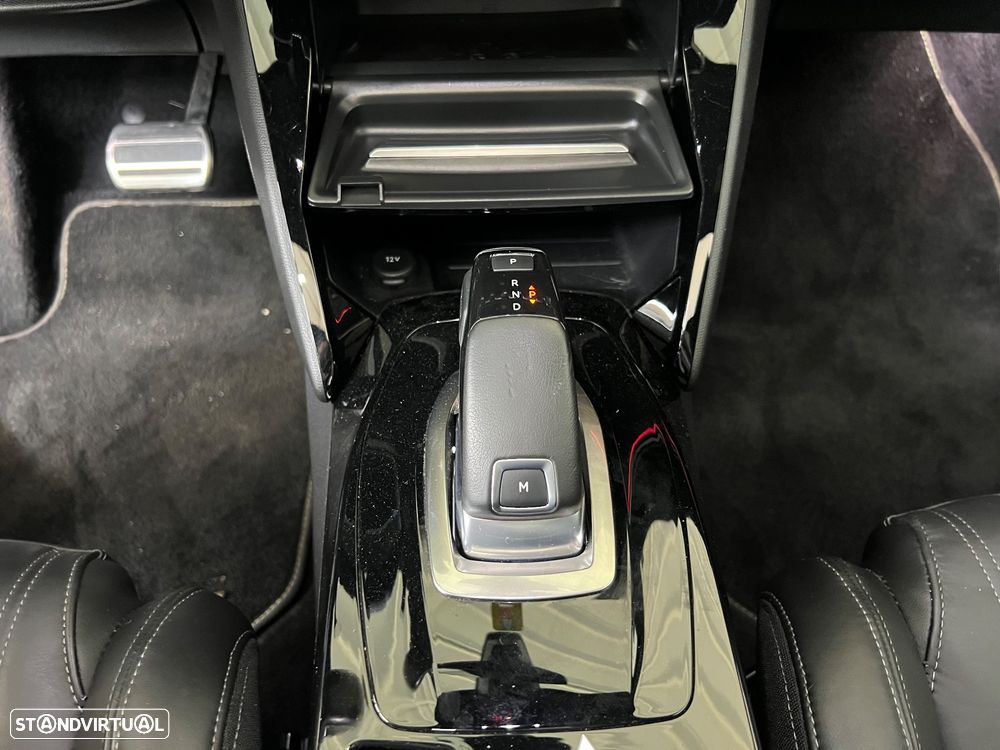 Peugeot 2008 1.2 PureTech GT Pack EAT8 - 33