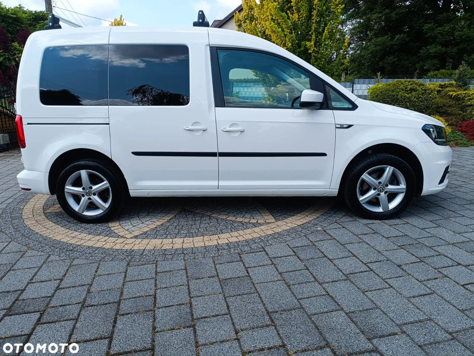 Volkswagen Caddy 2.0 TDI Trendline DSG - 9