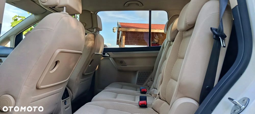 Volkswagen Touran 1.6 TDI DPF BlueMotion Technology Life - 14