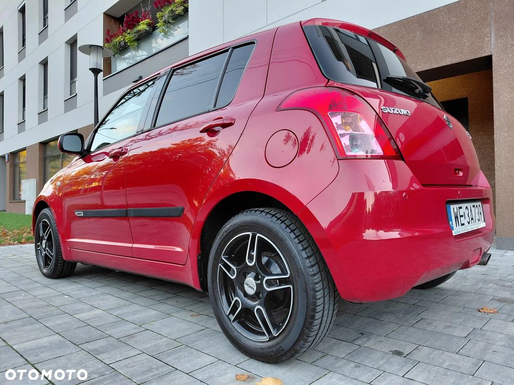 Suzuki Swift 2009 photo 4