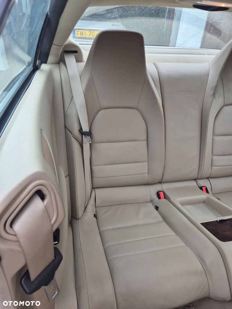 Mercedes-Benz Klasa E 250 CGI BlueEFFICIENCY Automatik Avantgarde - 17