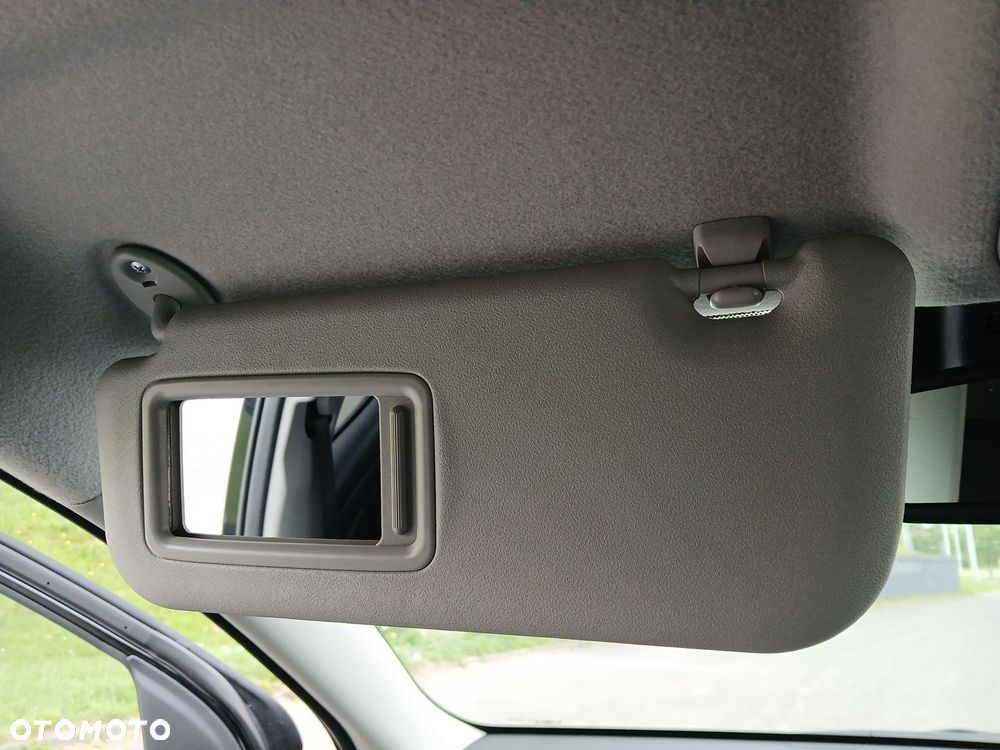 Toyota Yaris Hybrid 1.5 Style - 40