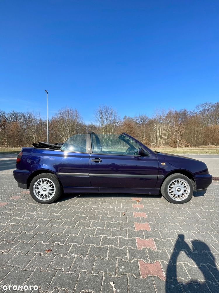 Volkswagen Golf 1.8 GL - 3
