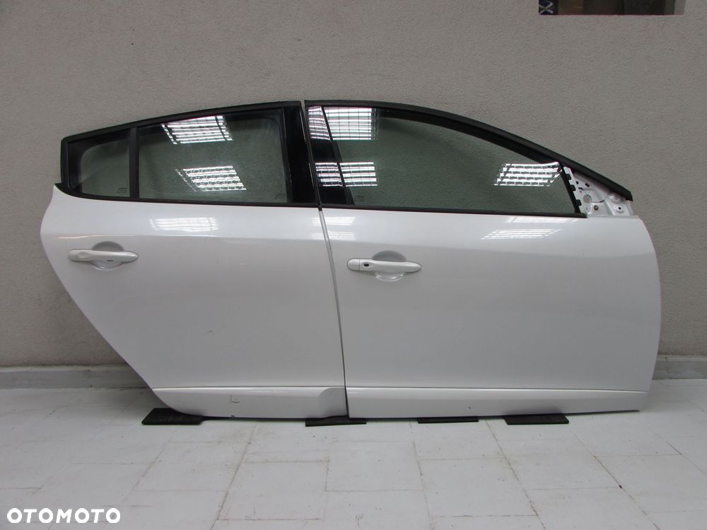 RENAULT MEGANE III 08-13 DRZWI TYL PRAWE TYLNE TEQNC DO ZALOZENIA - 1