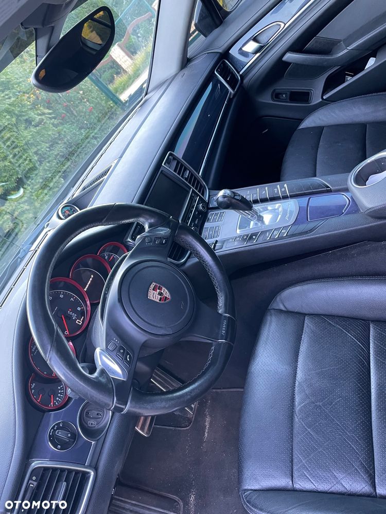 Porsche Panamera 4 PDK - 3