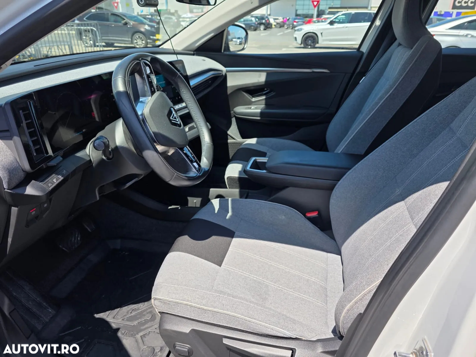Renault Megane E-TECH EV60 super charge equilibre - 8