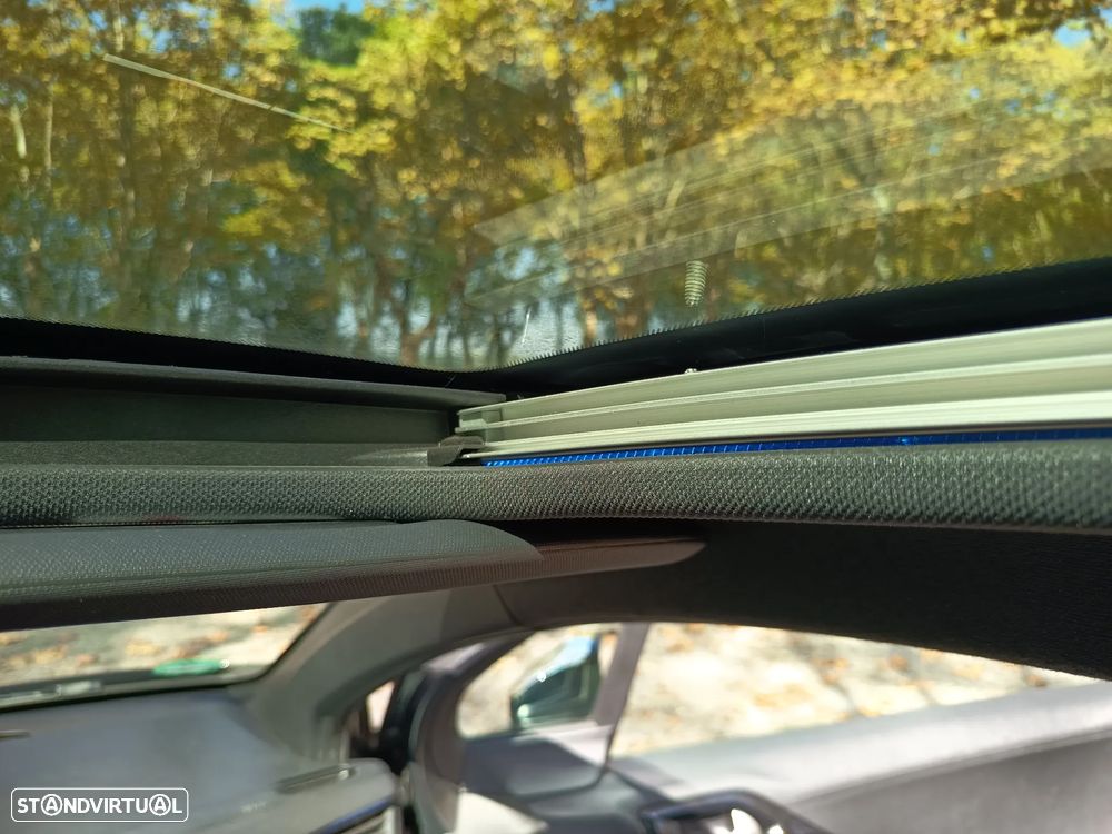 Peugeot 208 GTI 200 THP - 17