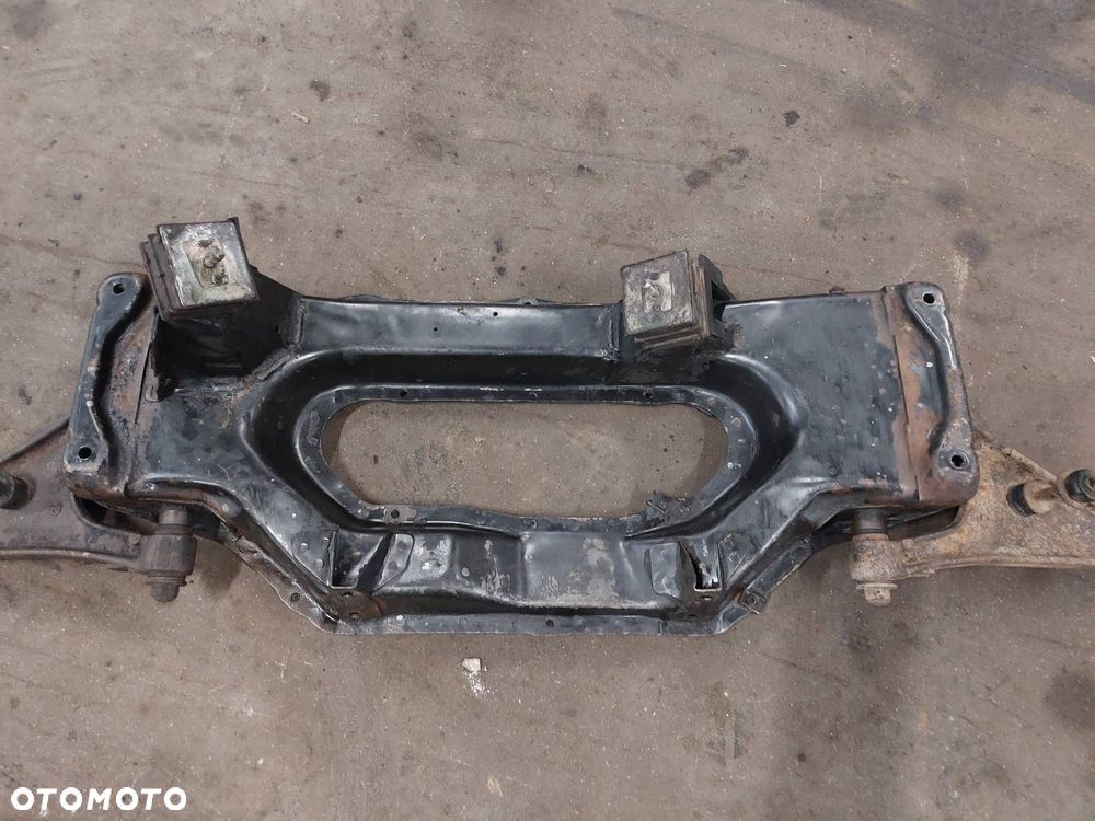 SANKI WÓZEK KOŁYSKA SILNIKA RENAULT TRAFIC I LIFT 2.5 D 89-00 - 2