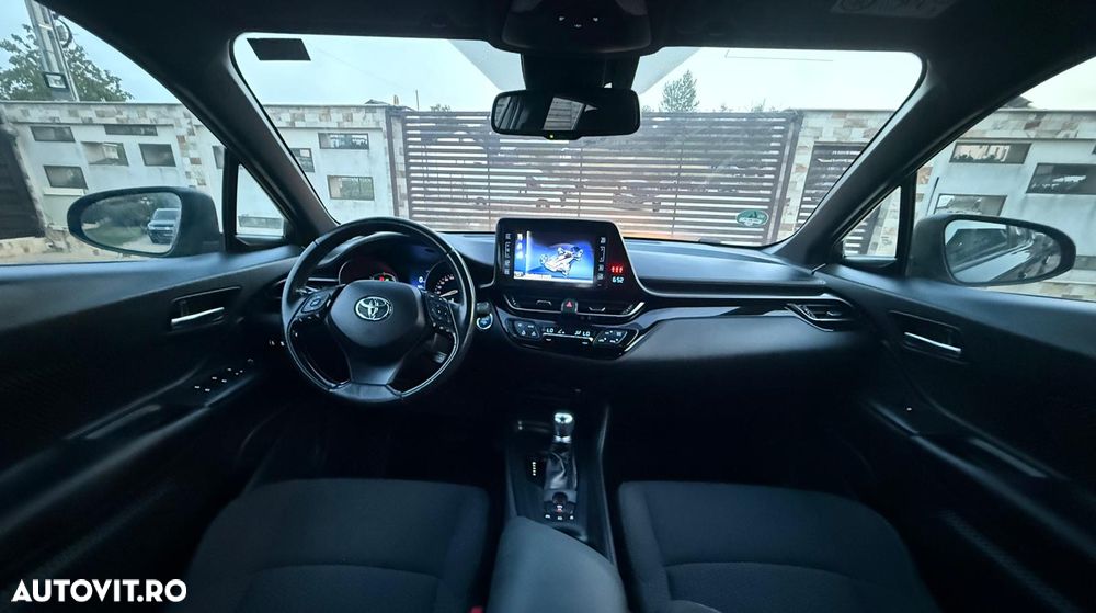 Toyota C-HR Flow - 18
