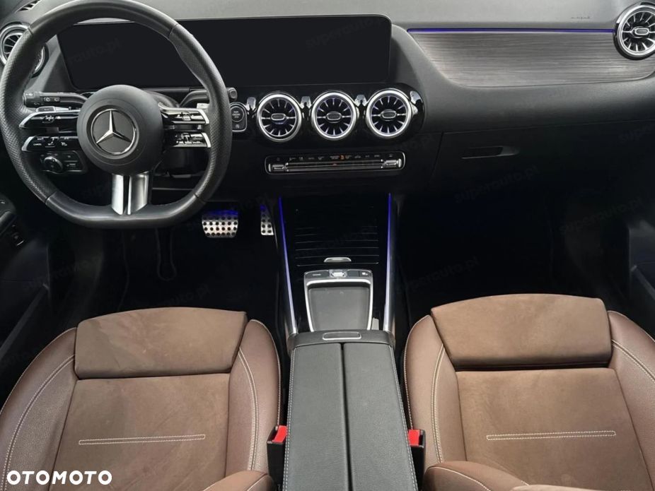 Mercedes-Benz GLA 200 AMG Line - 10