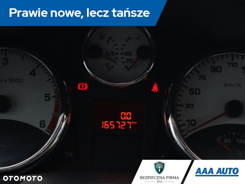 Peugeot 207 - 12