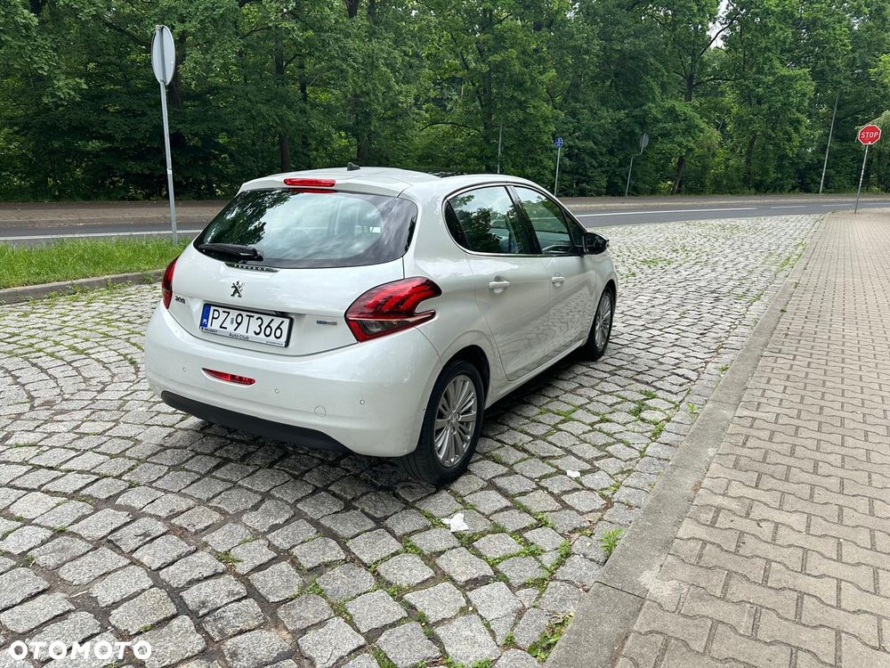 Peugeot 208 1.2 PureTech GPF Allure S&S EAT6 - 3