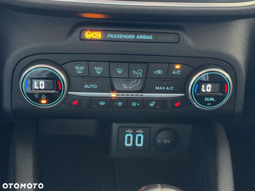 Ford Kuga - 28