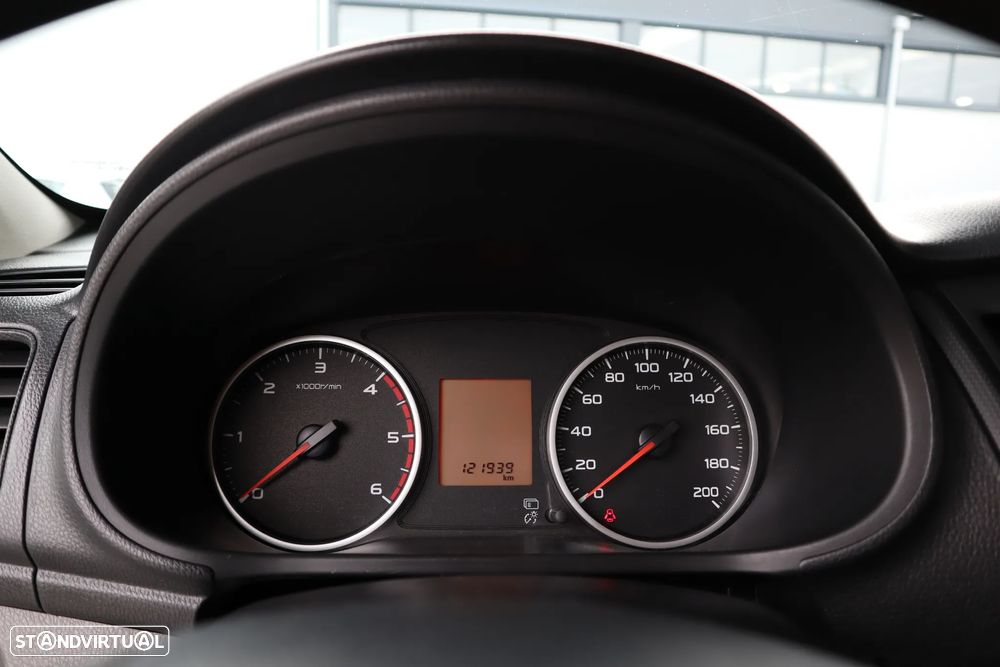 Mitsubishi L200 2.4 DI-D CD Invite 4WD - 13