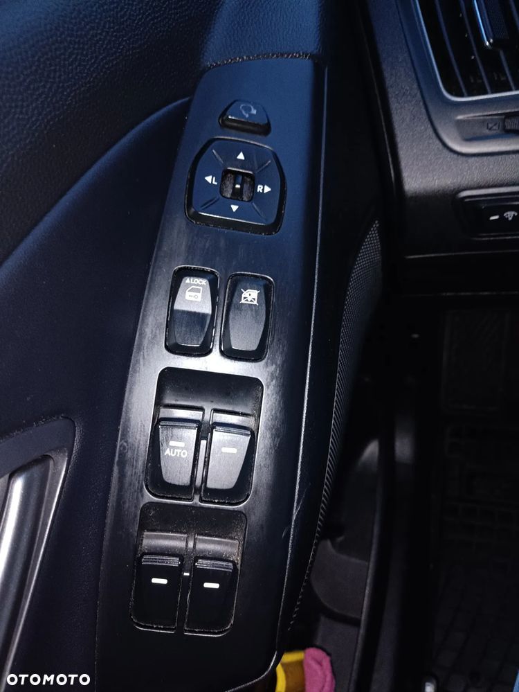 Hyundai ix35 1.6 GDI Premium 2WD - 24
