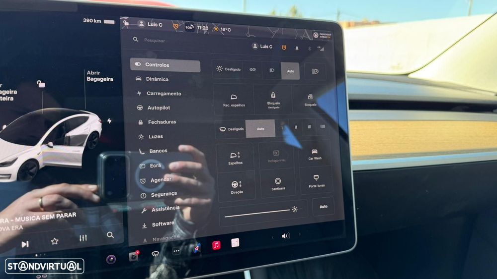 Tesla Model 3 Long-Range Dual Motor AWD - 30
