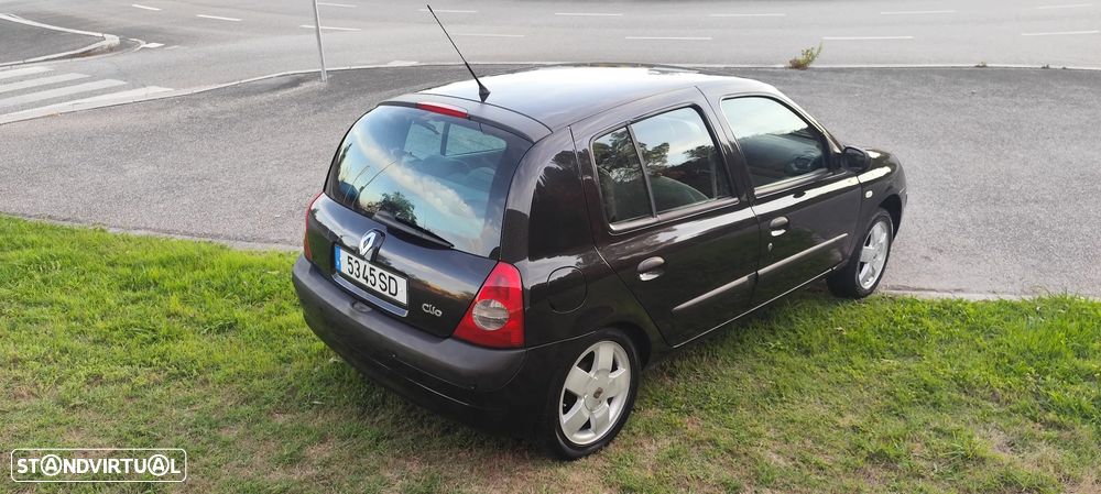Renault Clio 1.2 16V Privilège - 5