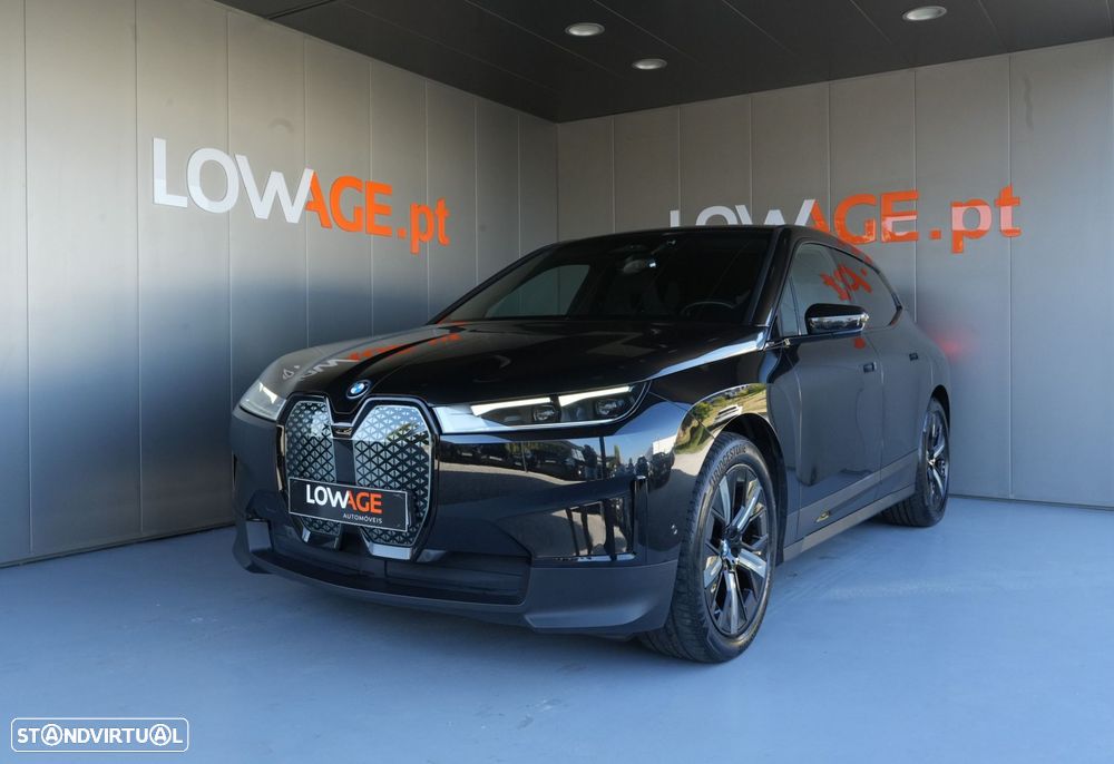 BMW iX xDrive 40 Pack Desportivo - 46