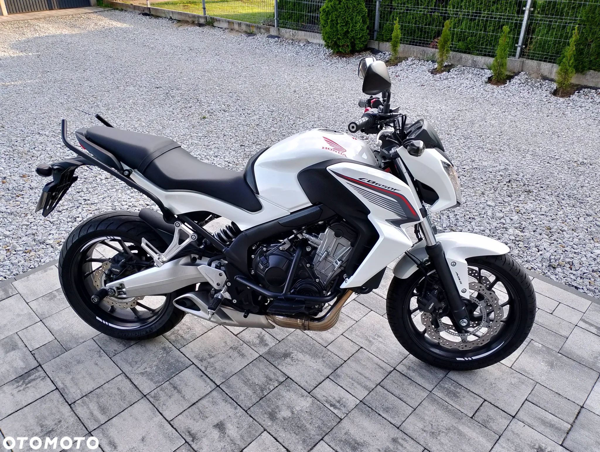 Honda CB - 1
