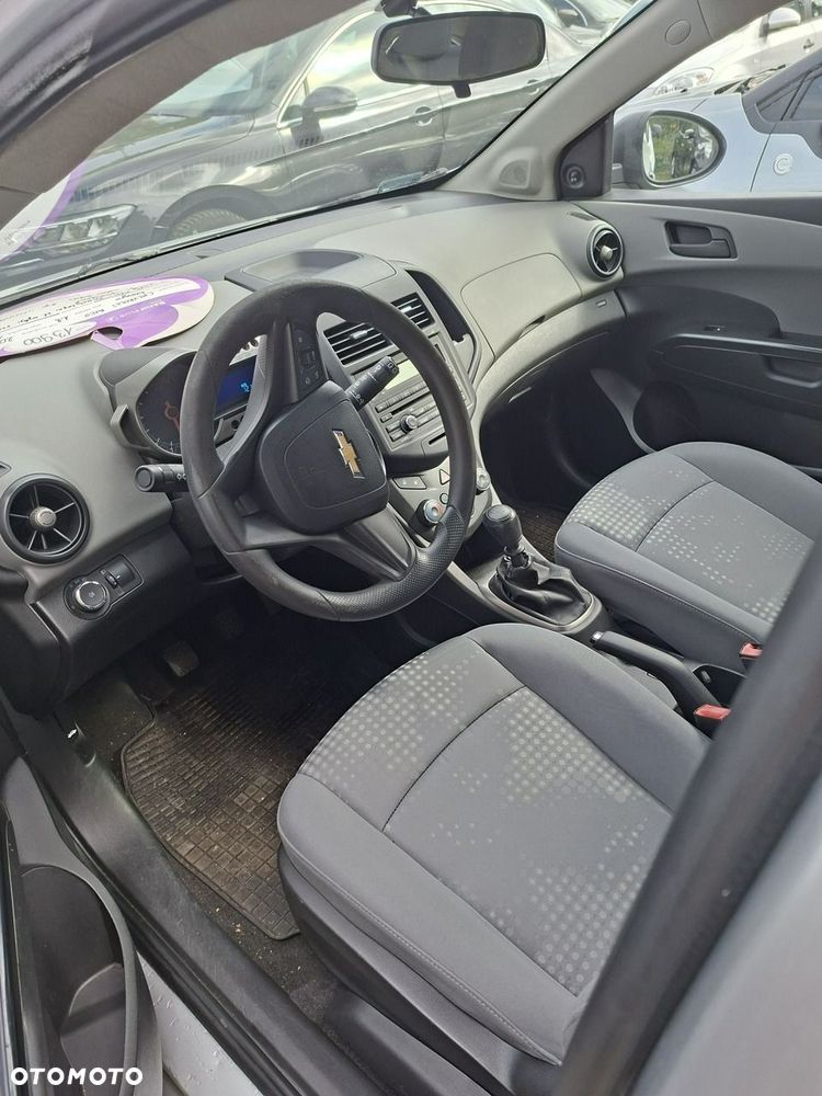 Chevrolet Aveo - 7