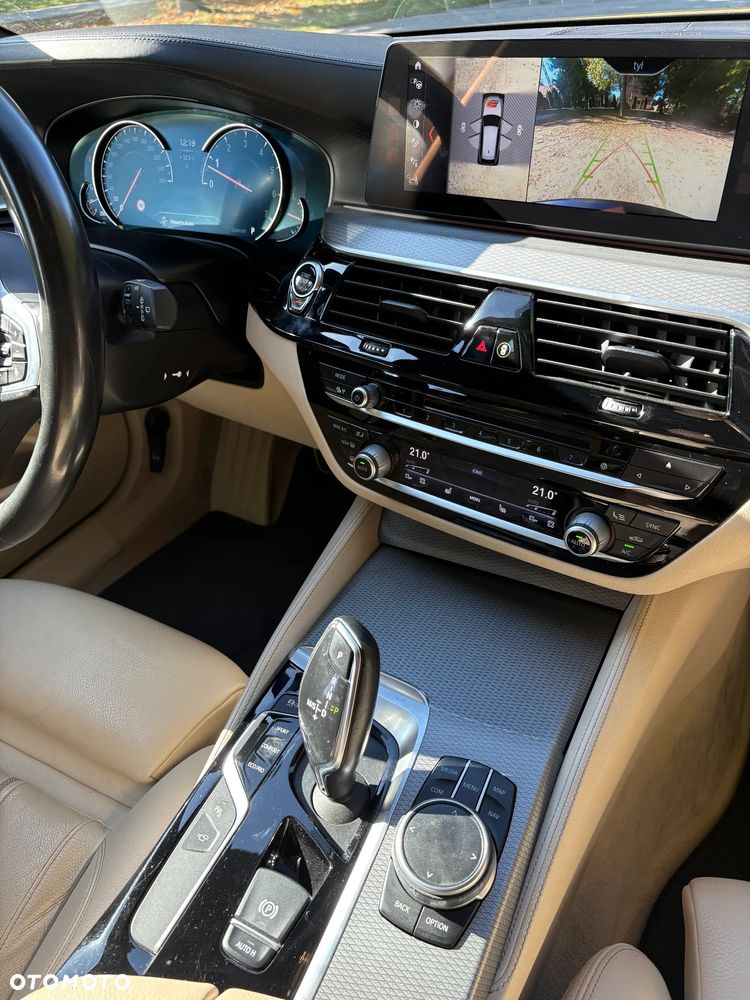 BMW Seria 5 540i xDrive M Sport sport - 33