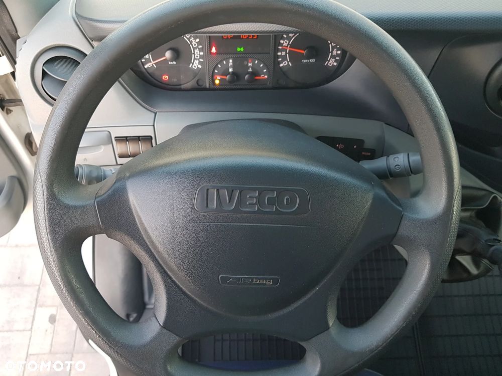 Iveco 35C15 Salon Polska, 7 osobowy + kontener - 20