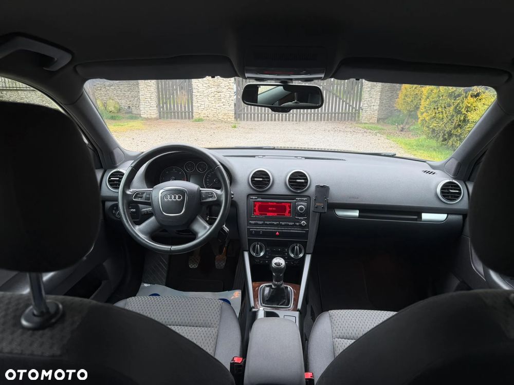 Audi A3 Sportback 2.0 TDI DPF Attraction - 8