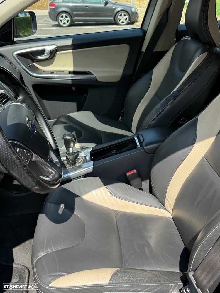 Volvo XC 60 2.0 D4 R-Design Start/Stop - 7